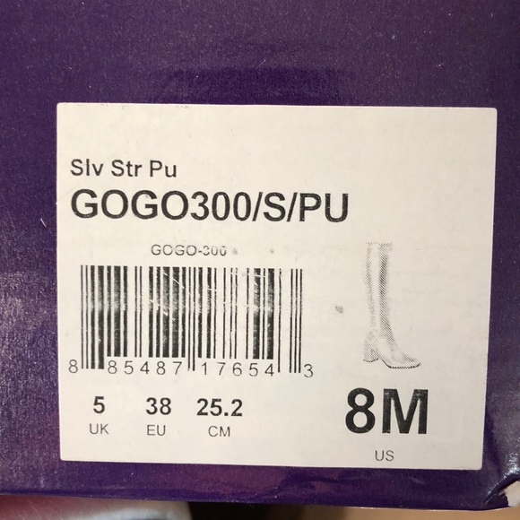 Go Go disco Diva S costume & silver boots - Picture 8 of 8